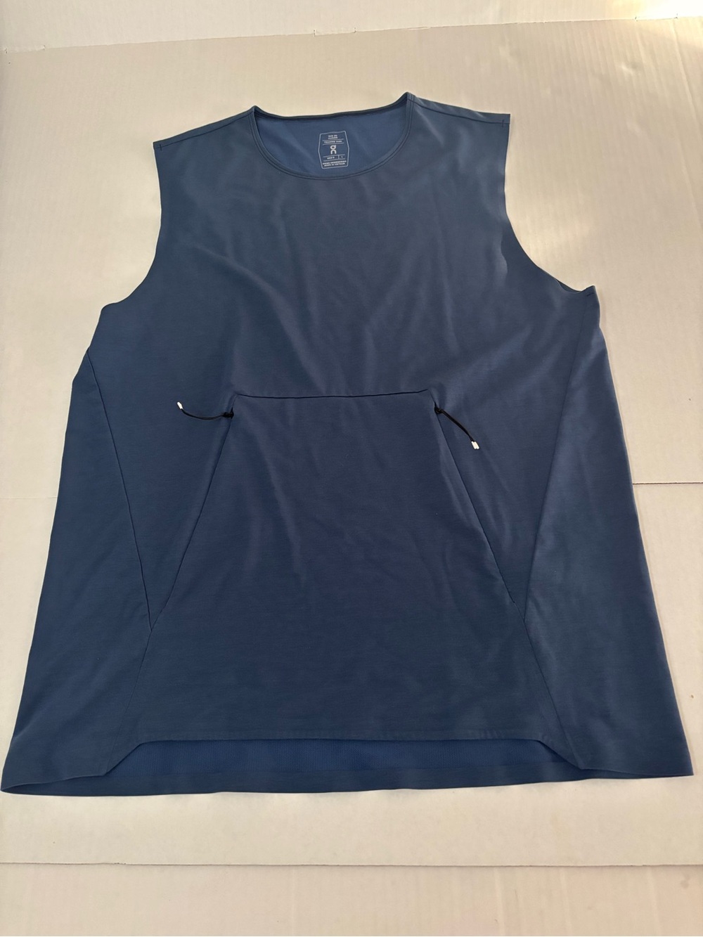 On Running Training Tank - Men's size L